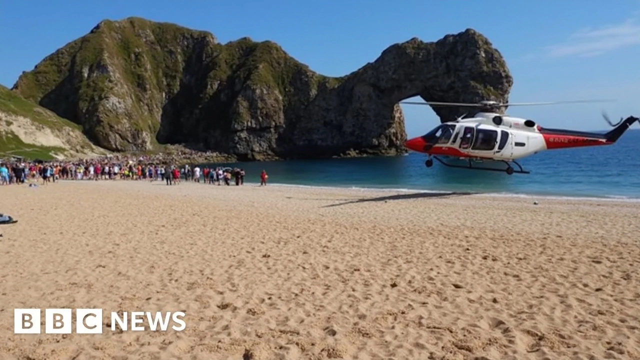 Durdle Door Jellyfish Sting Triggers Helicopter Rescue Amid Summer Beach Crowds